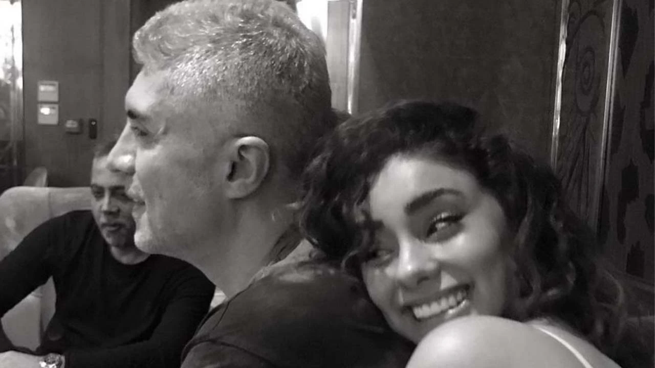 Özcan Deniz'in genç aşkı annesiyle arasını açtı! Pahalı hediyeyi görünce evi terk etti